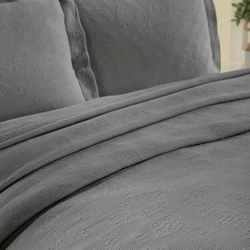 Lightweight Cotton Bedspread Set with Matching Shams image number 3