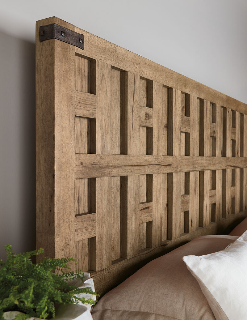 Vineyard Row King Panel Bed image number 2