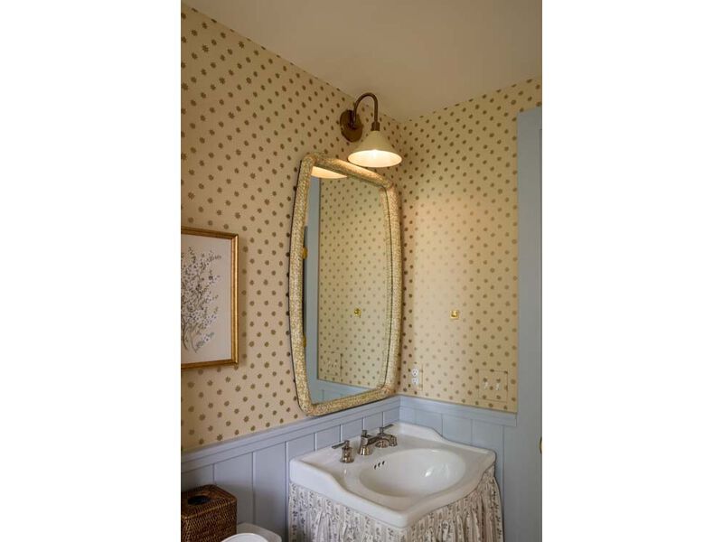Jovani Bath And Vanity Light image number 9