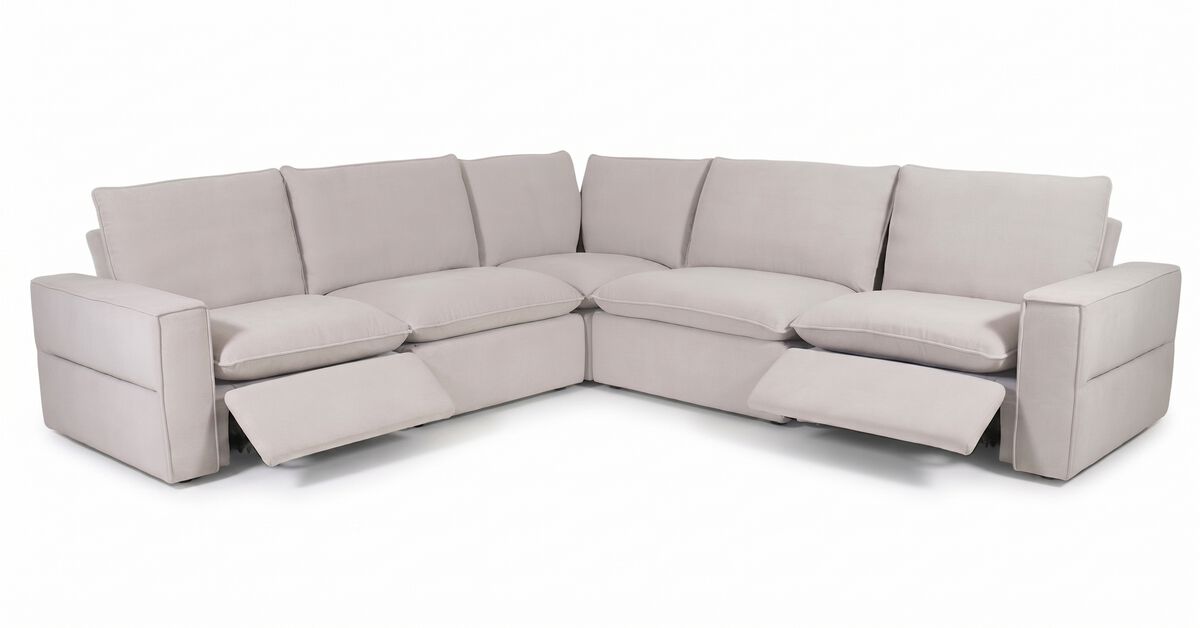 Warner Power Motion 5pc Sectional in Sand