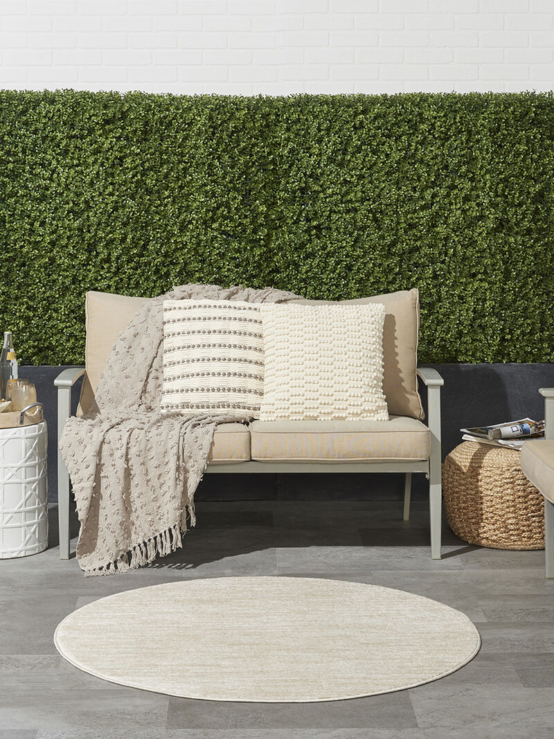 Nourison Essentials NRE01 Ivory/Beige 4' x Round Rug