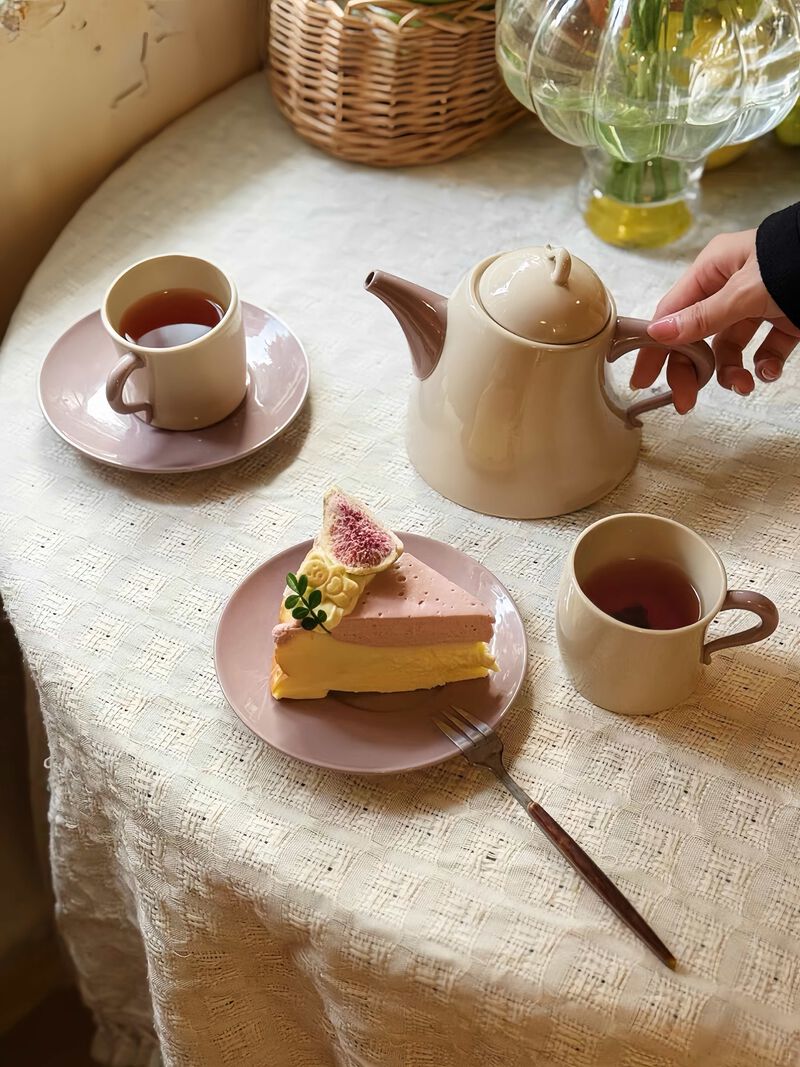 Postmodern Wiggle Ceramic Tea Set of 5 with 1 Teapot 2 Mugs & 2 Saucers image number 2