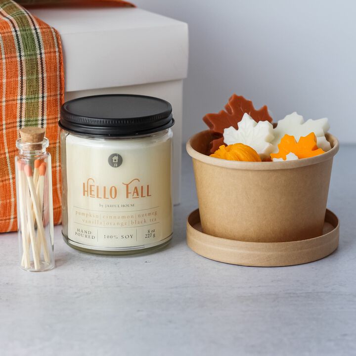 Hello Fall Gift Set – 8 oz Candle, Autumn Leaves Melts + Matches