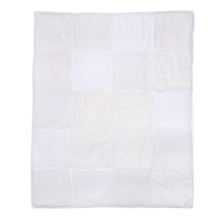 Lambs & Ivy Signature White Luxury Textured Patchwork Crib/Toddler Quilt