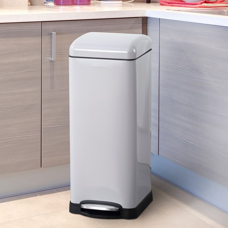 Betty Retro 8-Gallon Step-Open Trash Can