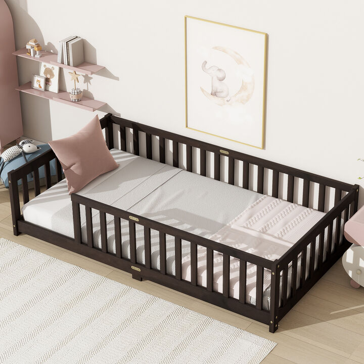 Whisen Twin-Size Floor Bed with Safety Enclosure and Door, Rubber Wood Frame with Guardrail Fence