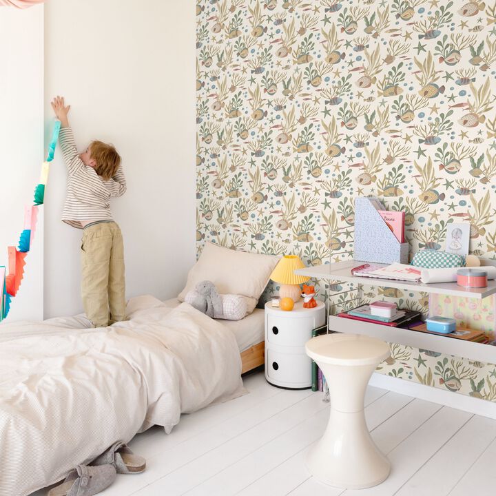 Little Dreamers Photographic All-over Print Multi-colored Wallpaper GDLD3301