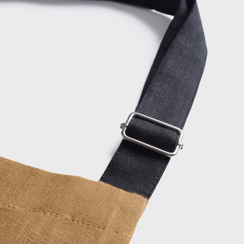 Everyday Linen Apron image number 5