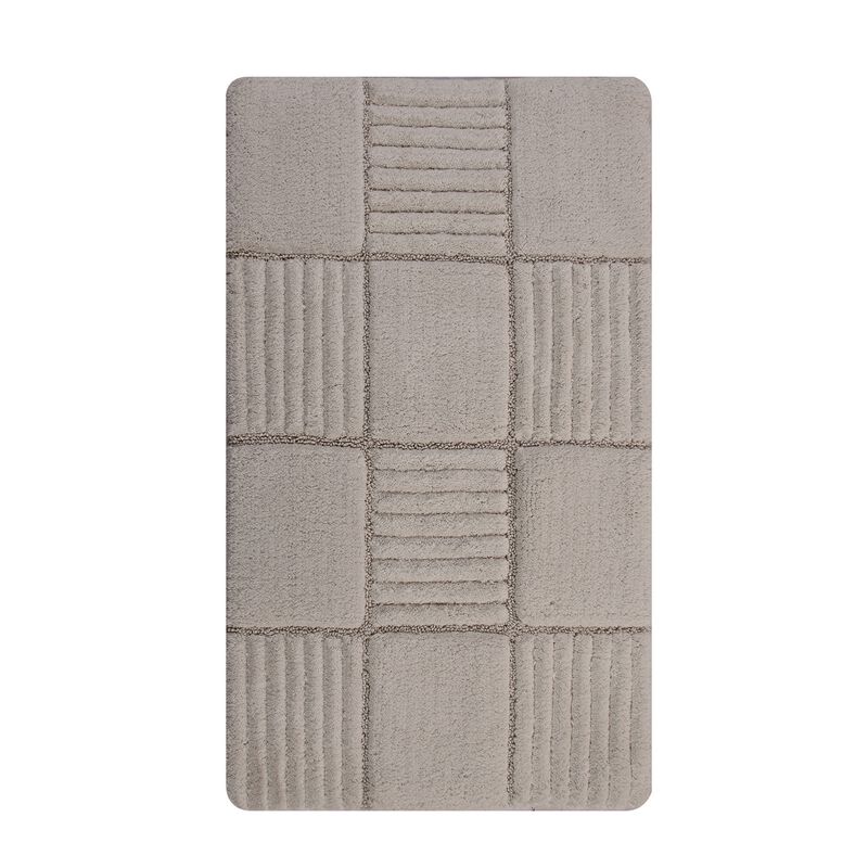 Knightsbridge Chakkar Board 220 GSF Non Skid Back Bath Rug 24 x 40 - Silver