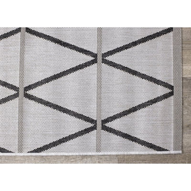 Novelle Home Jewel Grey Black Geometric Indoor/Outdoor Area Rug, 7'10 x 10'6 image number 5