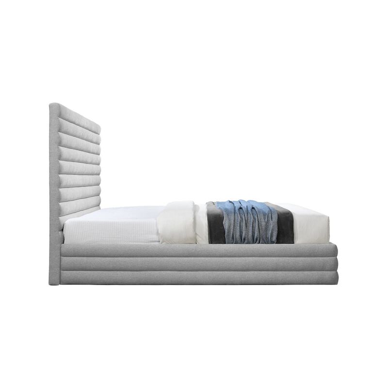 Meridian Furniture Maxwell Grey Linen Textured Fabric Queen Bed