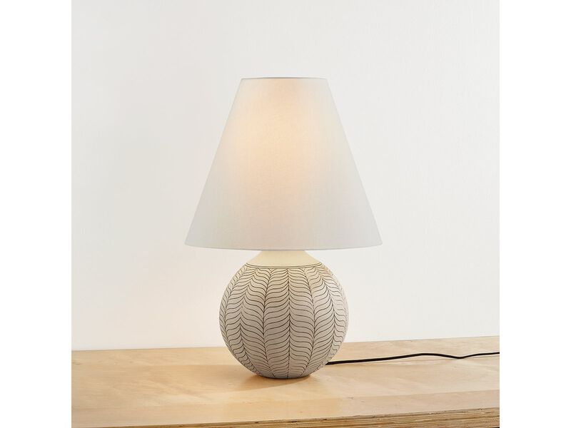 Capers Table Lamp image number 4