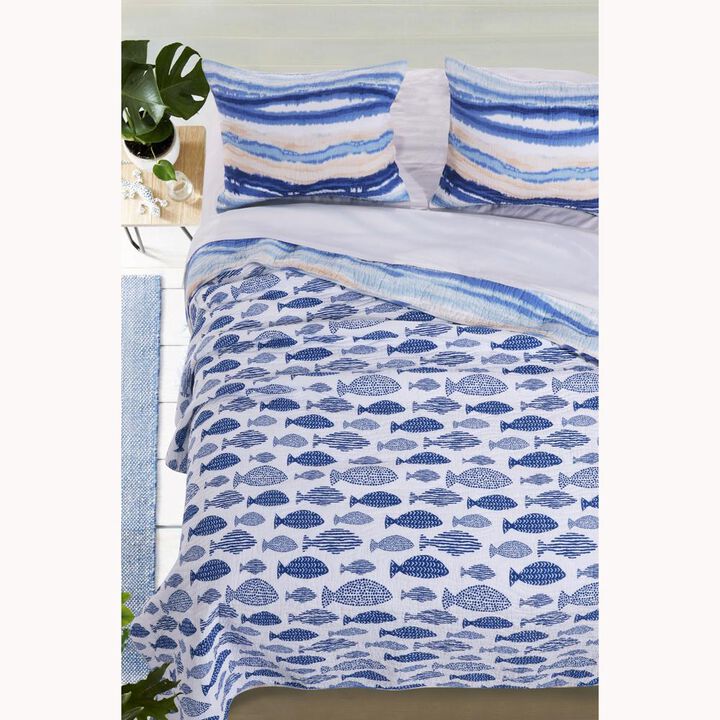 Barefoot Bungalow Crystal Cove Quilt and Pillow Sham Set - 3-Piece - King/Cal King 105x95", Blue