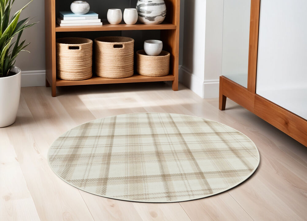 HomeRoots Plaid Power Loom Round Rug