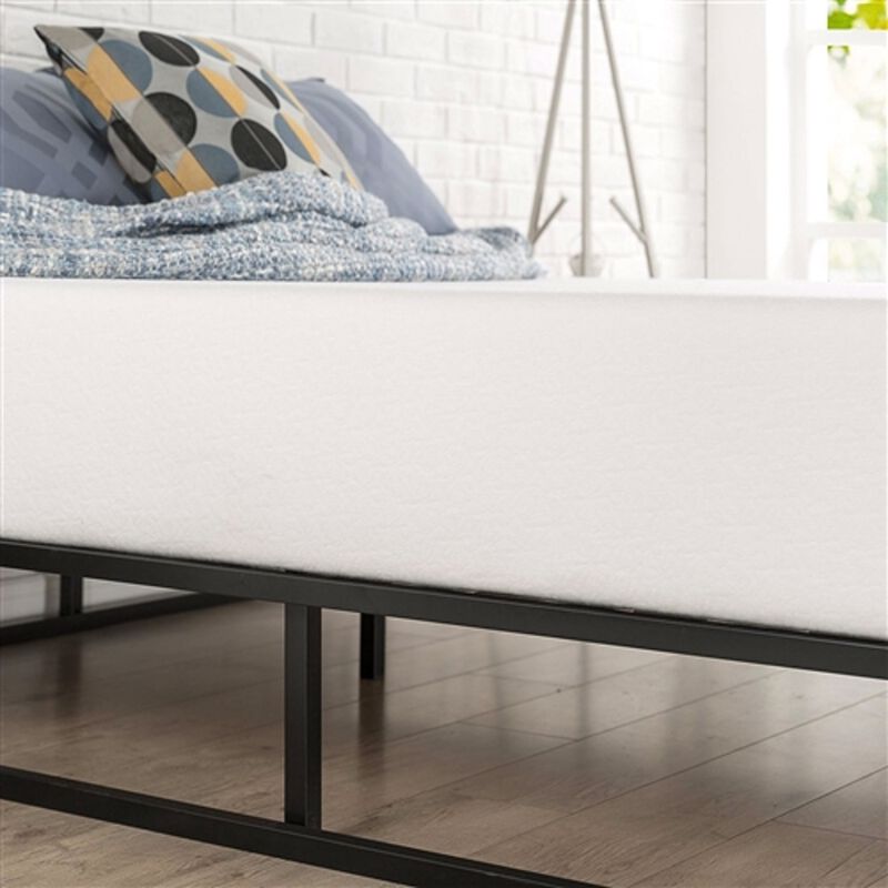 Minimalist Low Profile Metal Bed Frame &ndash; Platform Style with Durable Wood Slats and Clean Modern Look