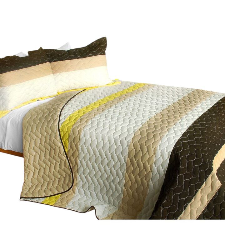 3 piece Luxury Patchwork Quilt Set with Hand-Stitched Prints and Reversible Design-White
