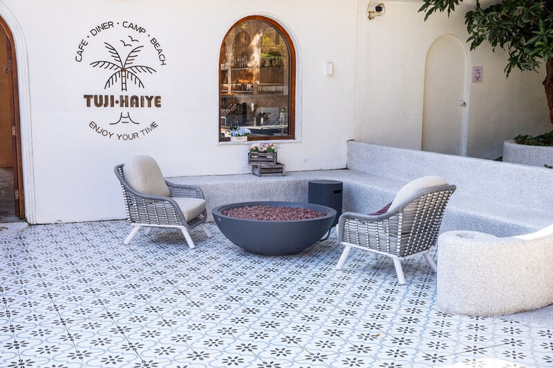 Elementi Rose Bowl Fire Pit image number 3