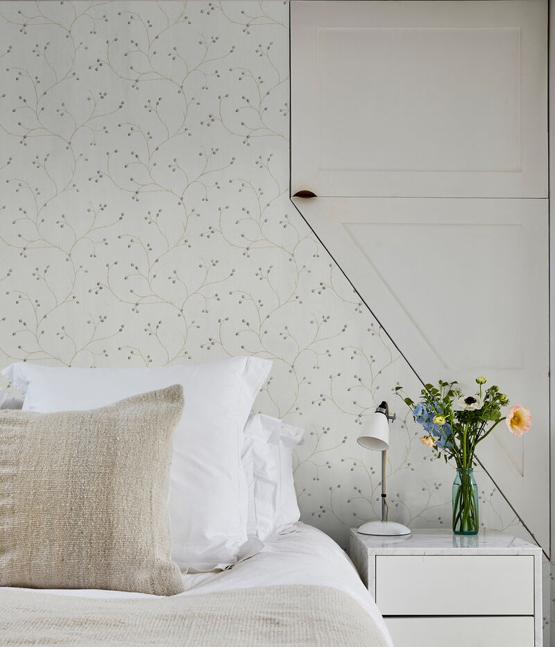 Rosehip Cream Trails Wallpaper image number 2