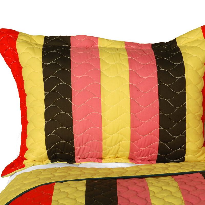 3-Piece Quilted Patchwork Quilt Set Lightweight Cozy Bedding image number 2