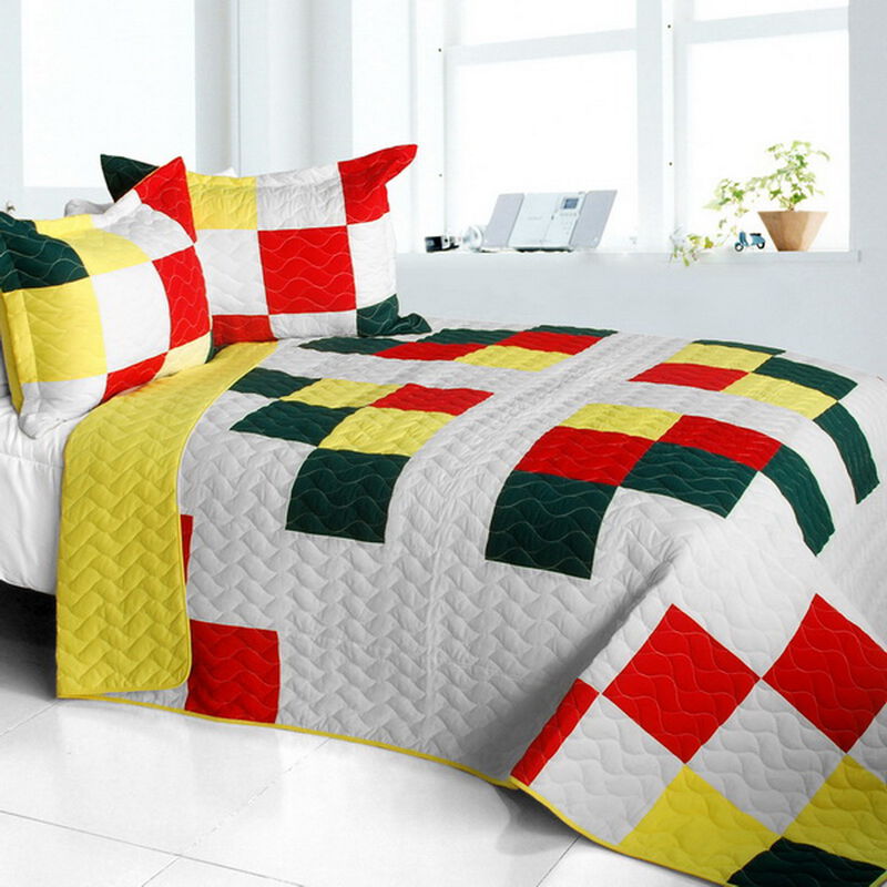 Queen Size 3PC Vermicelli Quilted Patchwork Quilt Set for Bedroom Decor-White image number 0