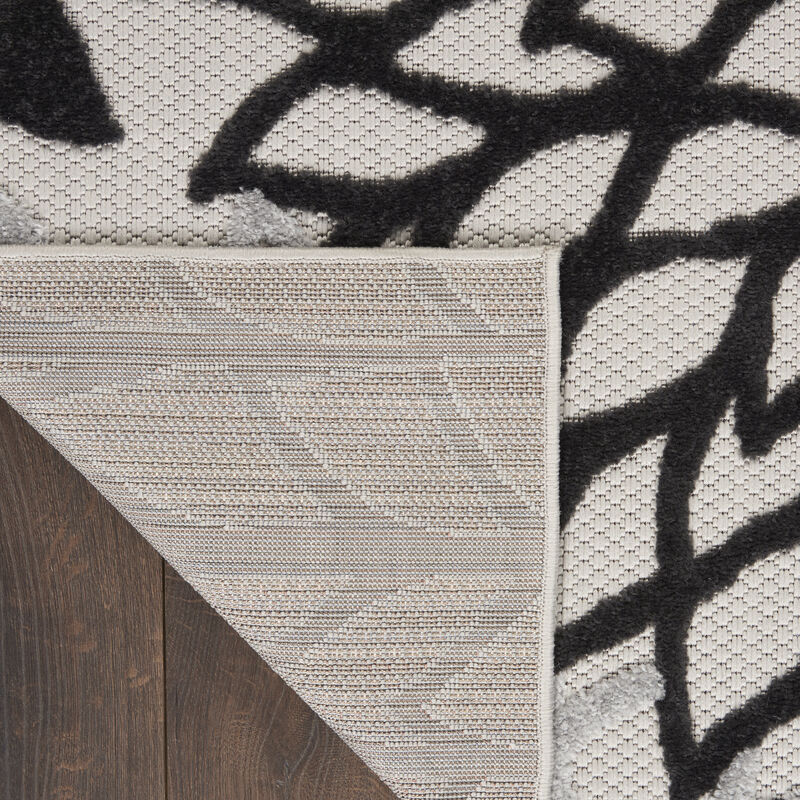 HomeRoots 7' X 10' Black And White Floral Indoor Outdoor Area Rug image number 5