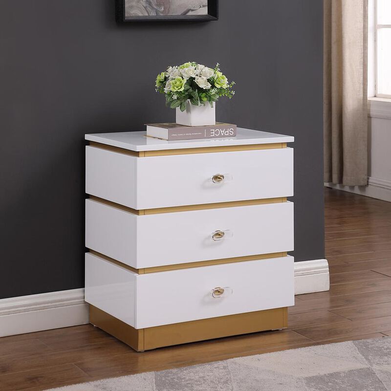 Best Master Furniture Tambert White Lacquered Side Table with Gold Accents