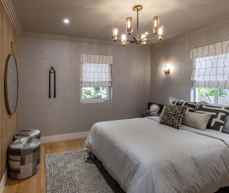 Pilsen Chandelier image number 9