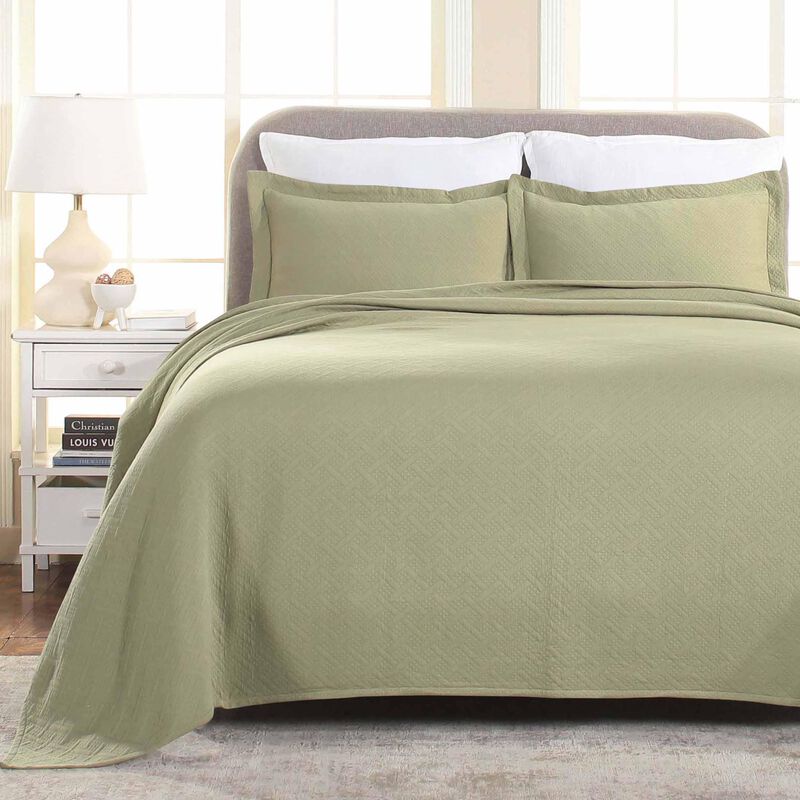 Lightweight Cotton Matelasse Bedspread Set with Matching Shams image number 3