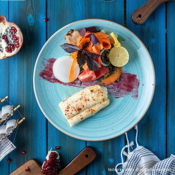 Aqua dia.10.5" Round Blue Porcelain Plate (Set of 4)