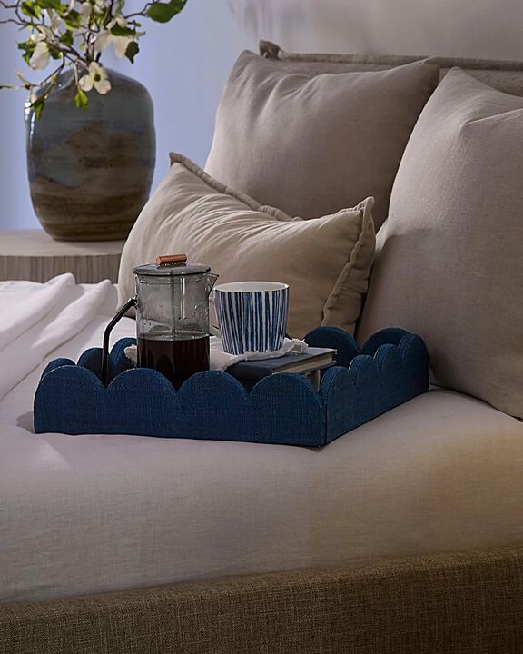 Small Wonderland Scalloped Tray
