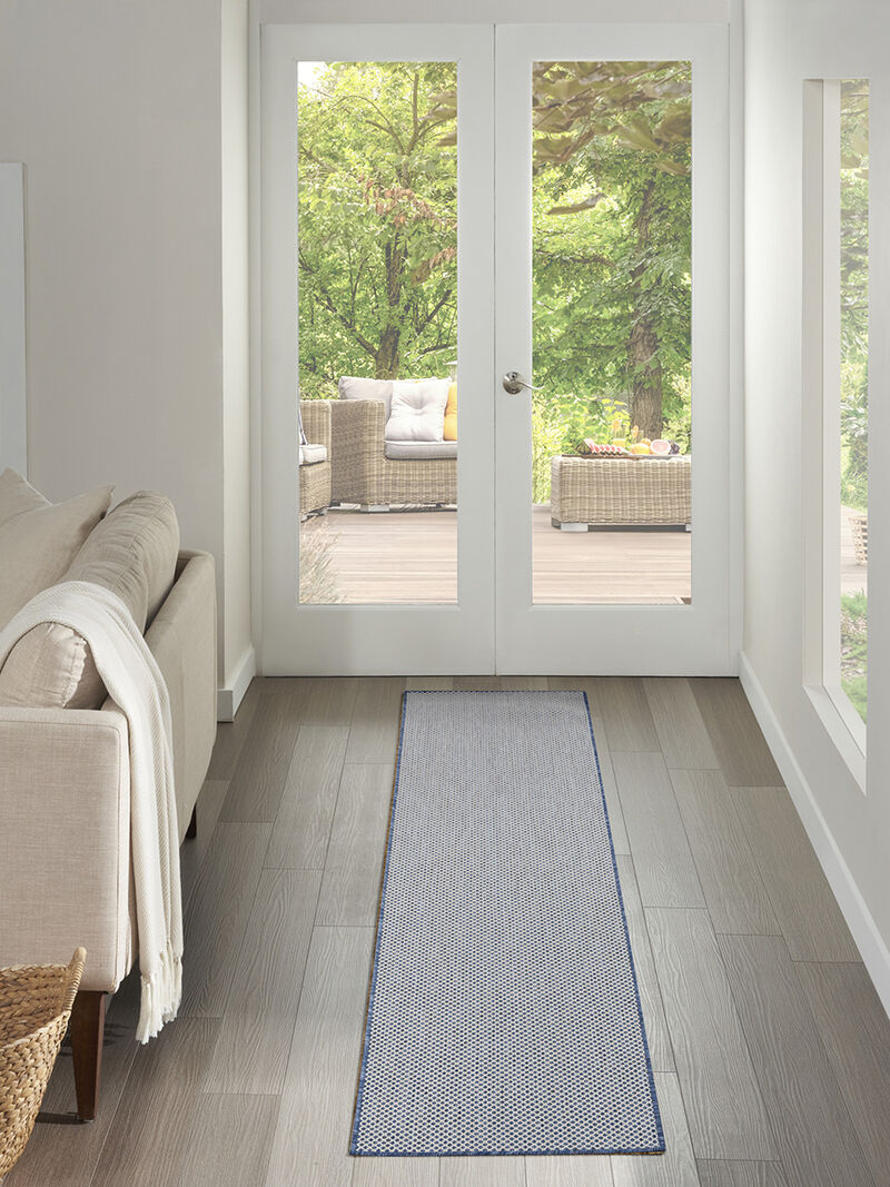 Courtyard COU01 Ivory/Blue 2' x 6' Rug