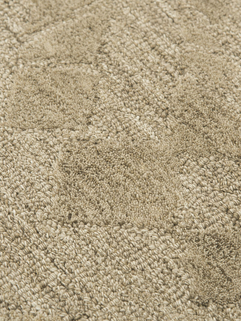 Fifth Avenue FA169B 5' x 8' Rug image number 5