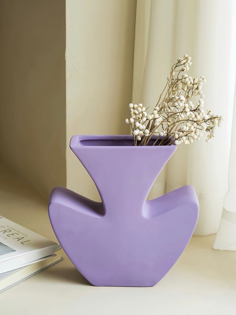 Handmade Ceramic Sketch Vase image number 3