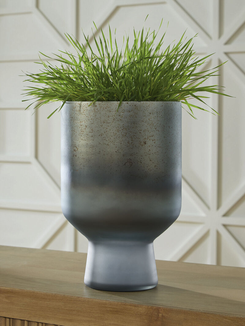 Pennmore Vase image number 1