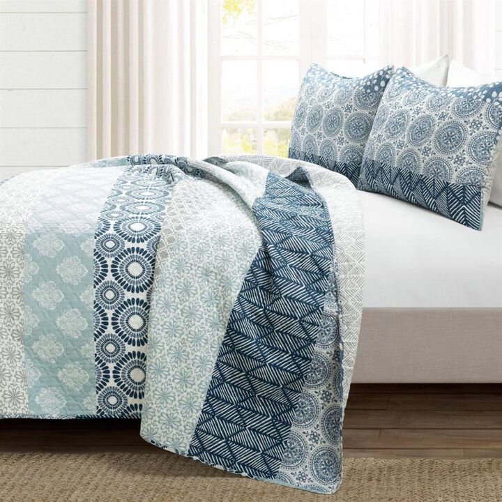 Hivvago Lightweight Reversible Botanical Blue Damask Quilt Set