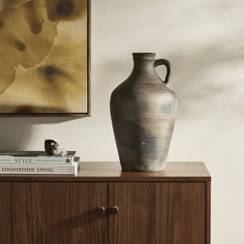 Kamari Vessel in Black Terracotta image number 1