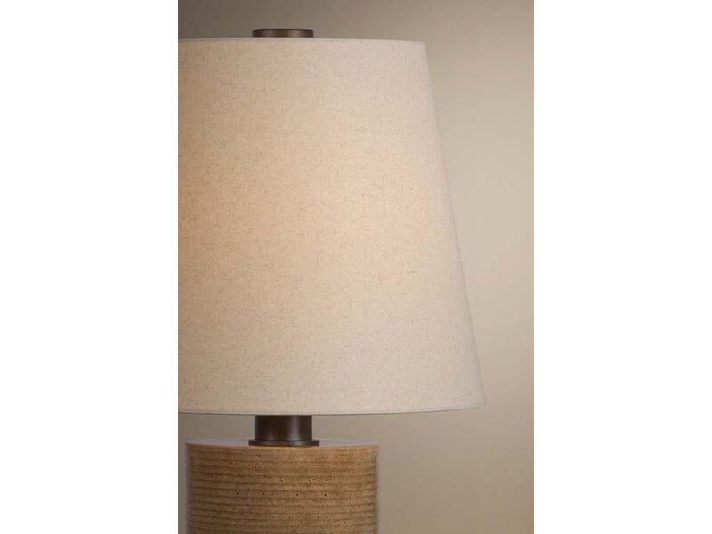 Kerwin Table Lamp image number 4
