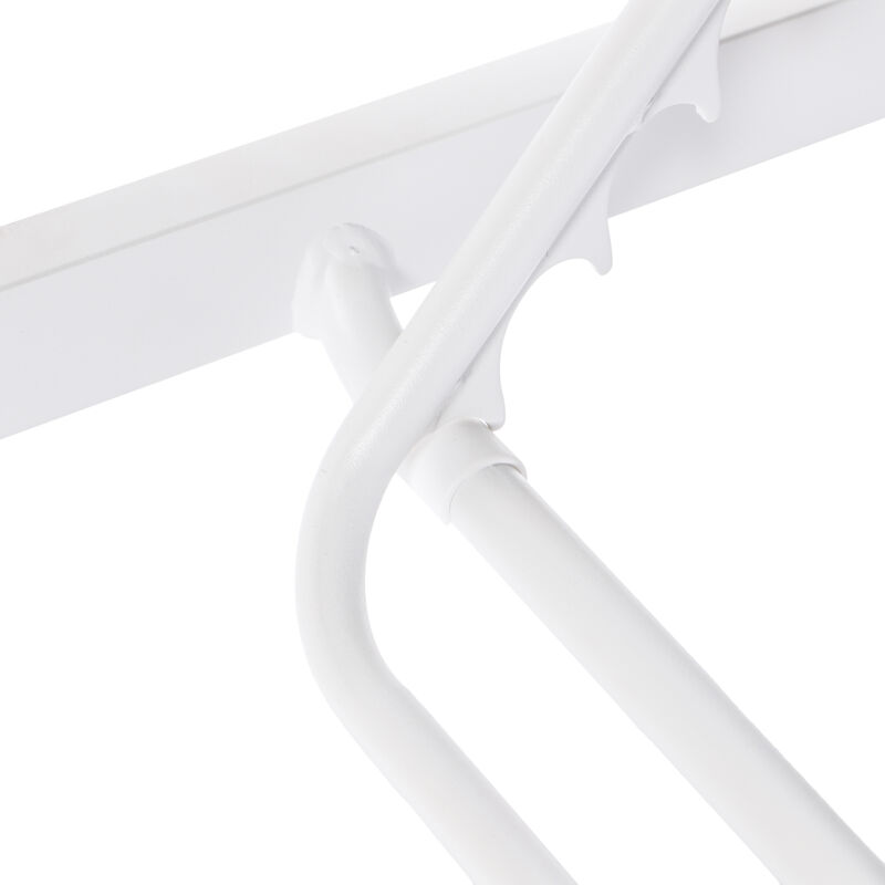 LeisureMod Marlin Poolside Outdoor Patio Lawn and Garden Modern Powder Coated Aluminum Frame Suntan Sling Chaise Lounge Chair