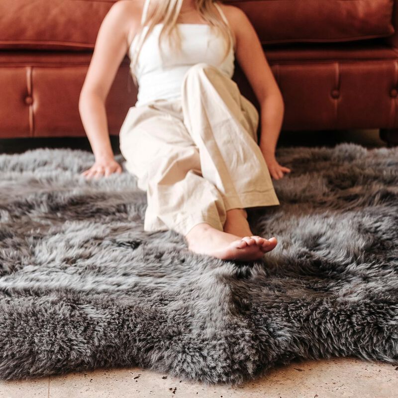 Genuine Sheepskin Rug "Octo" (5' 11'' x 5' 11'') &ndash; Soft & Fluffy Eight Pelt Lambskin Rug - Made in Argentina