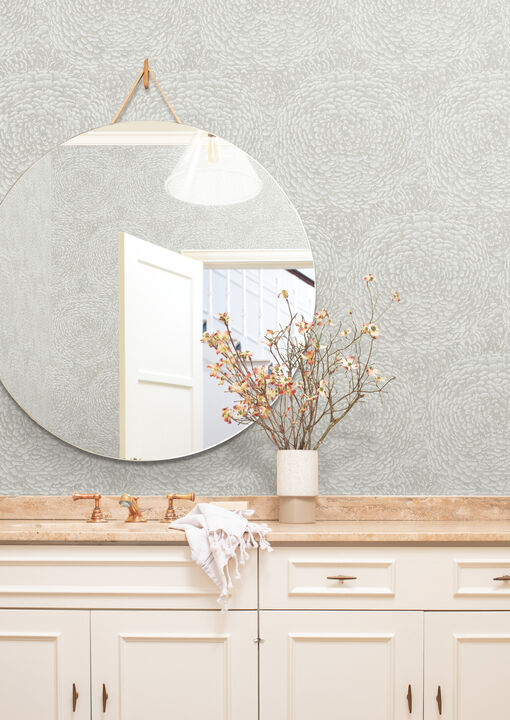 Floret Off White Wallpaper
