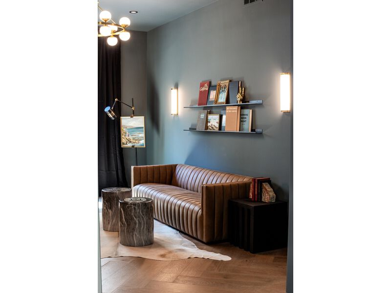 Newburgh Bath And Vanity Light image number 3