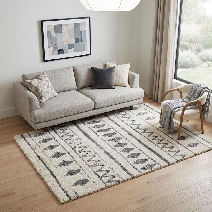 HomeRoots Geometric Shag Area Rug