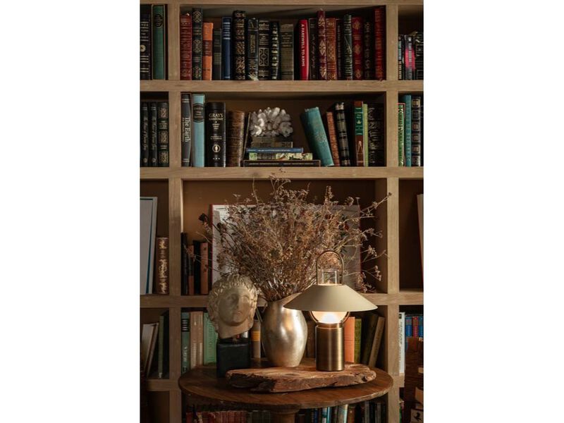 Kindle Rechargeable Table Lamp image number 6