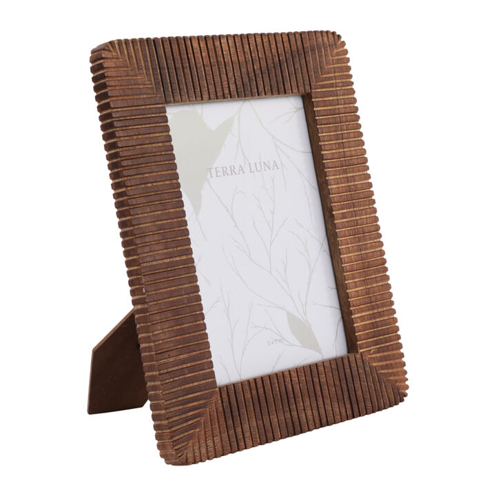 5x7 Ridged Wood Photo Frame