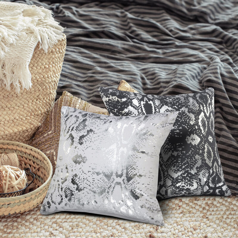 Animal Print Cotton Zippered Throw Pillow &ndash; Stylish Decorative Cushion for Living Room or Bed