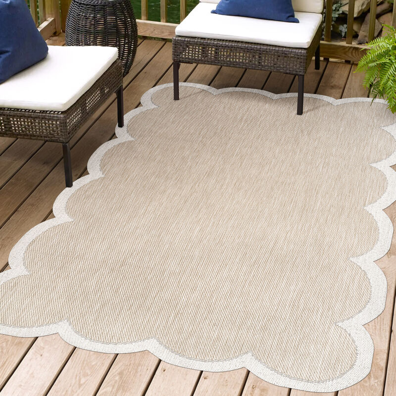Alice Classic Cottage Two-Tone Scalloped Area Rug