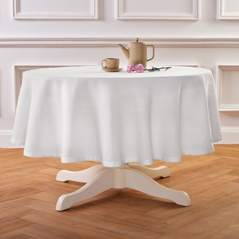 Solino Home Sonoma Hemstitch 100% Linen Round Tablecloth &ndash; Handcrafted, Machine Washable, Perfect for Holiday and Everyday Dining