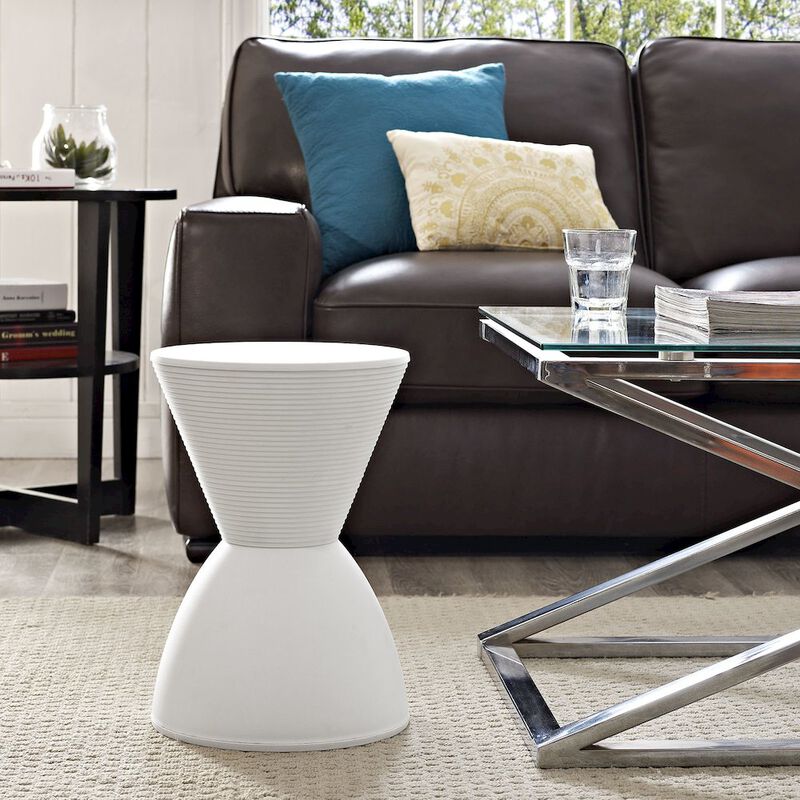 Plastic Stool with Simple Design and Compact Size image number 4