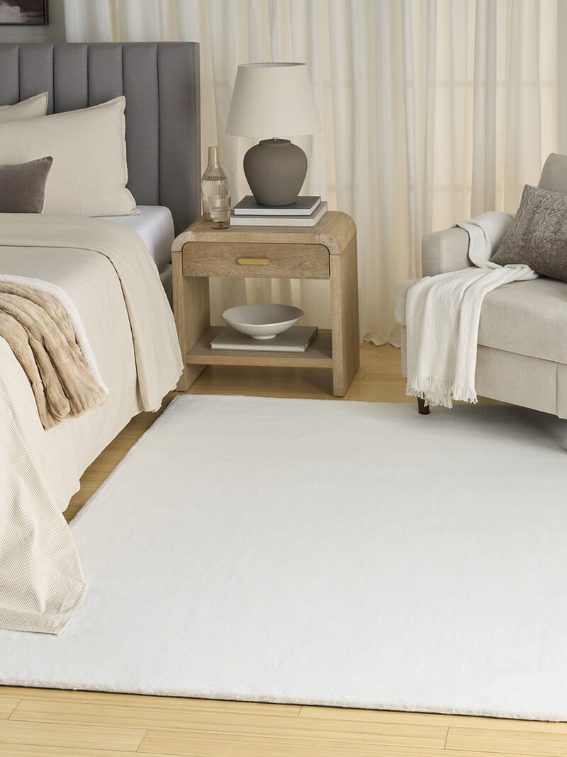 Soft Plush Rabbit Fur SFF01 White 5' x 7' Rug