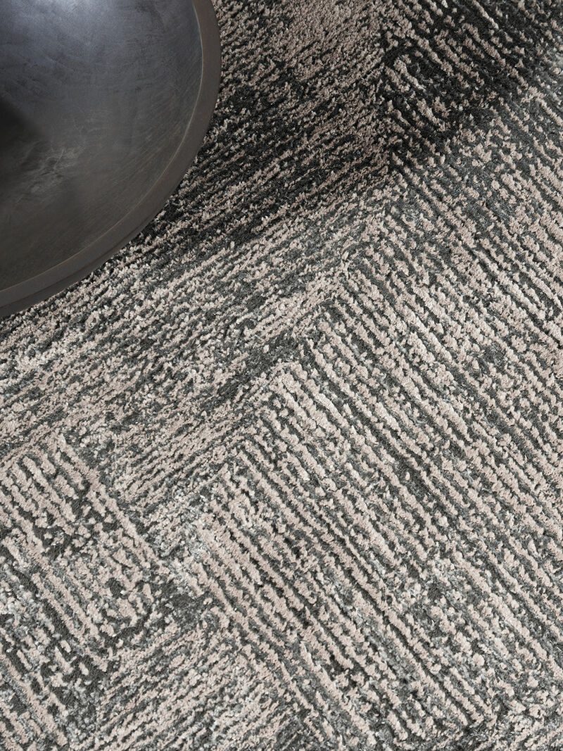 CK024 Irradiant IRR01 Black/Ivory 5'3" x 7'3" Rug image number 5